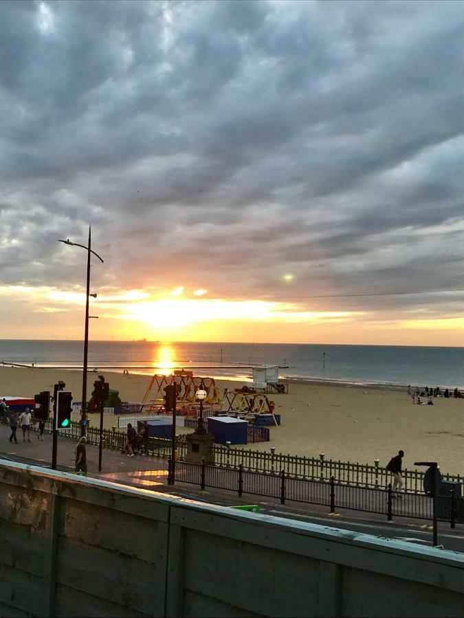 The Dreamland Apartment - Margate Beach - By Goldex Coastal Breaks Exterior foto
